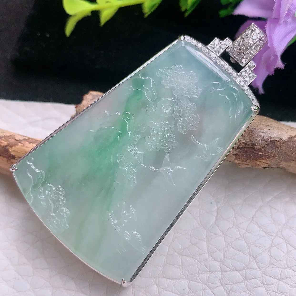 axm自然光58.2*33.8*8.2天然缅甸翡翠a货冰飘金丝绿山水 大好河山玉吊坠 玉挂件