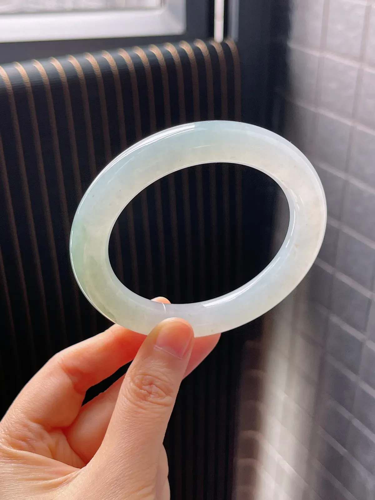 圆镯58圈口，翡翠手镯