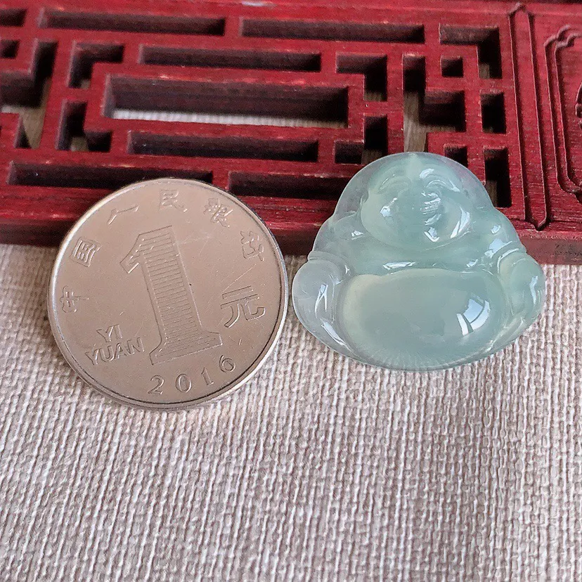 a货翡翠冰种晴水佛公吊坠 尺寸23.2×26.3×6.3mm 重量5.38g 1230