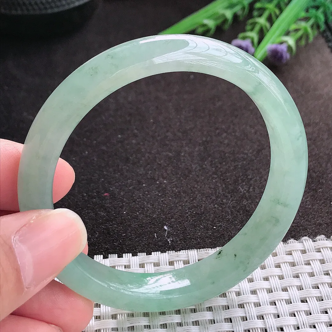 实拍A货翡翠56/11.2/7.8老坑冰润起胶冰晴飘绿手镯宽边玉镯手环