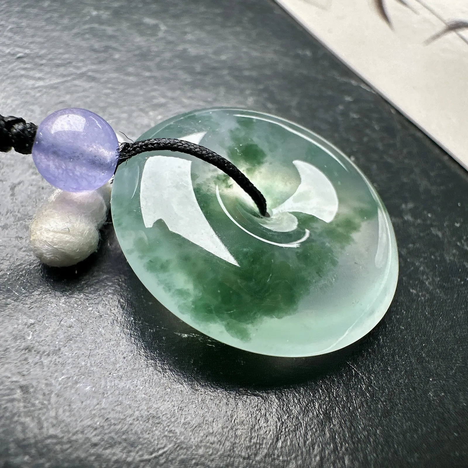 【冰种飘花平安扣】质地细腻，品质很好，冰感十足，胶感明显，收藏品质