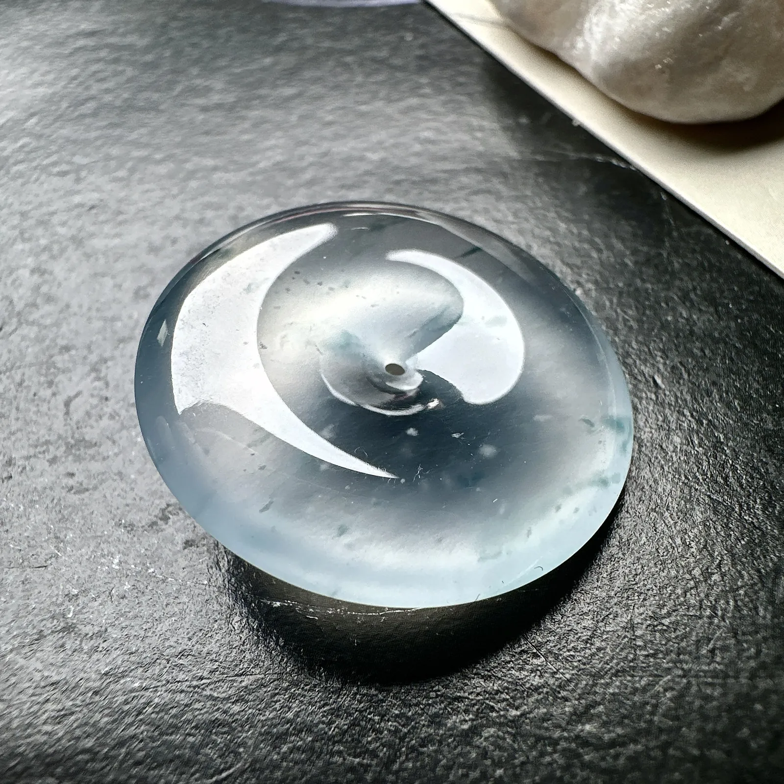 【冰种飘花平安扣】质地细腻冰润，品质很好，冰感十足，胶感明显，收藏品质。