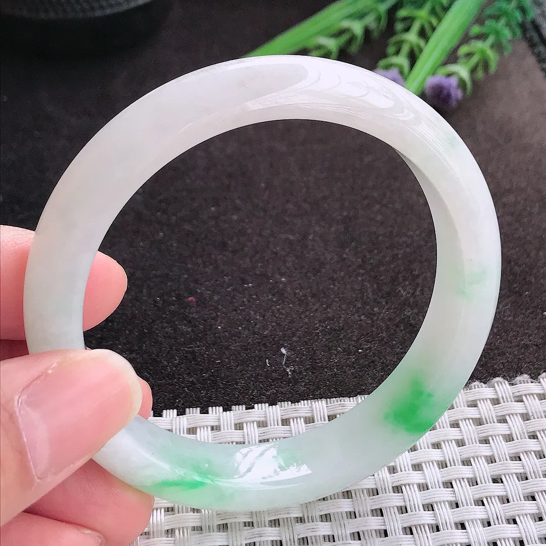 实拍A货翡翠57/12.7/8.1老坑冰胶水灵飘阳绿手镯宽边玉镯手环