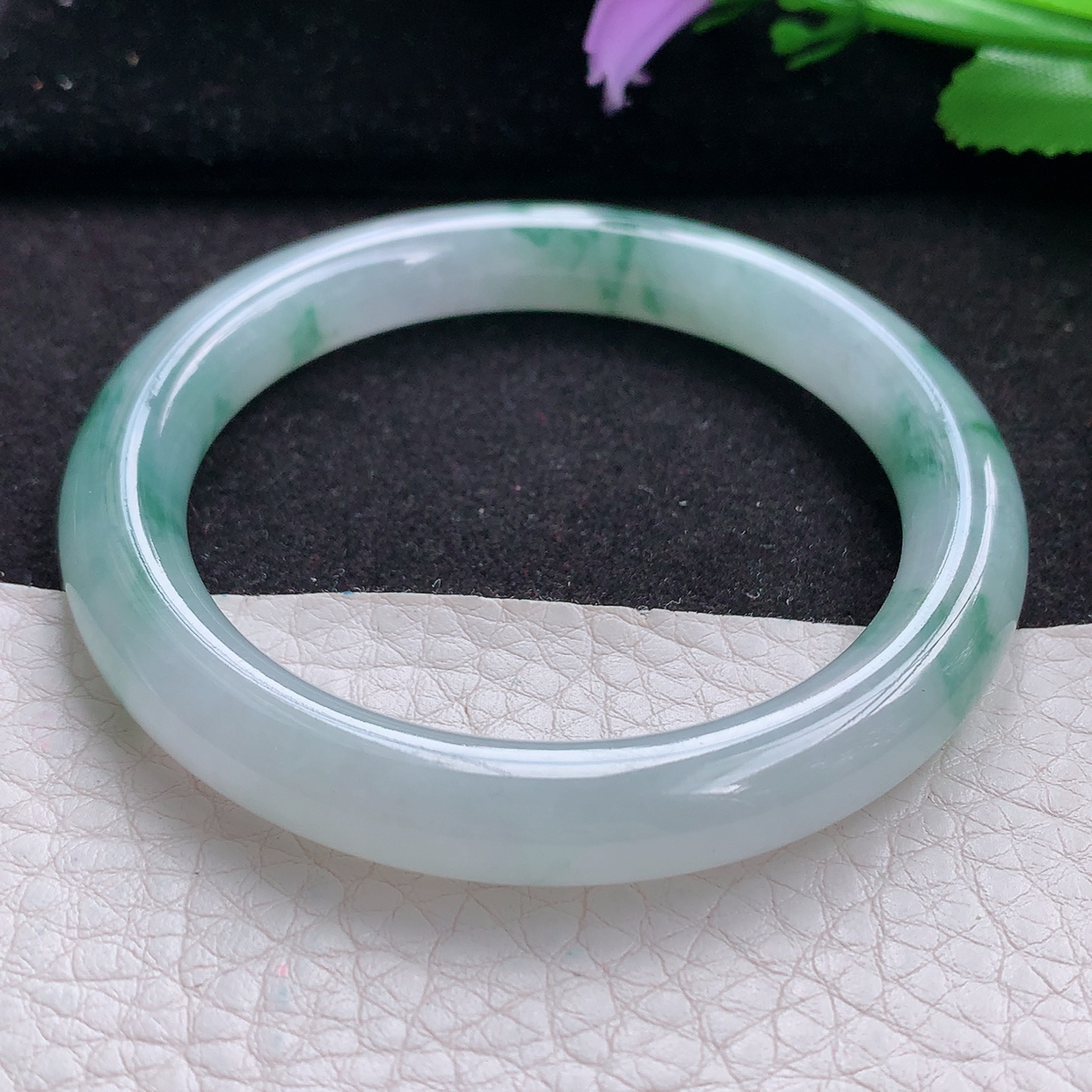 yh小圈口51*8.5美人镯 天然翡翠A货飘花玉手镯秀气水润圆条玉手环