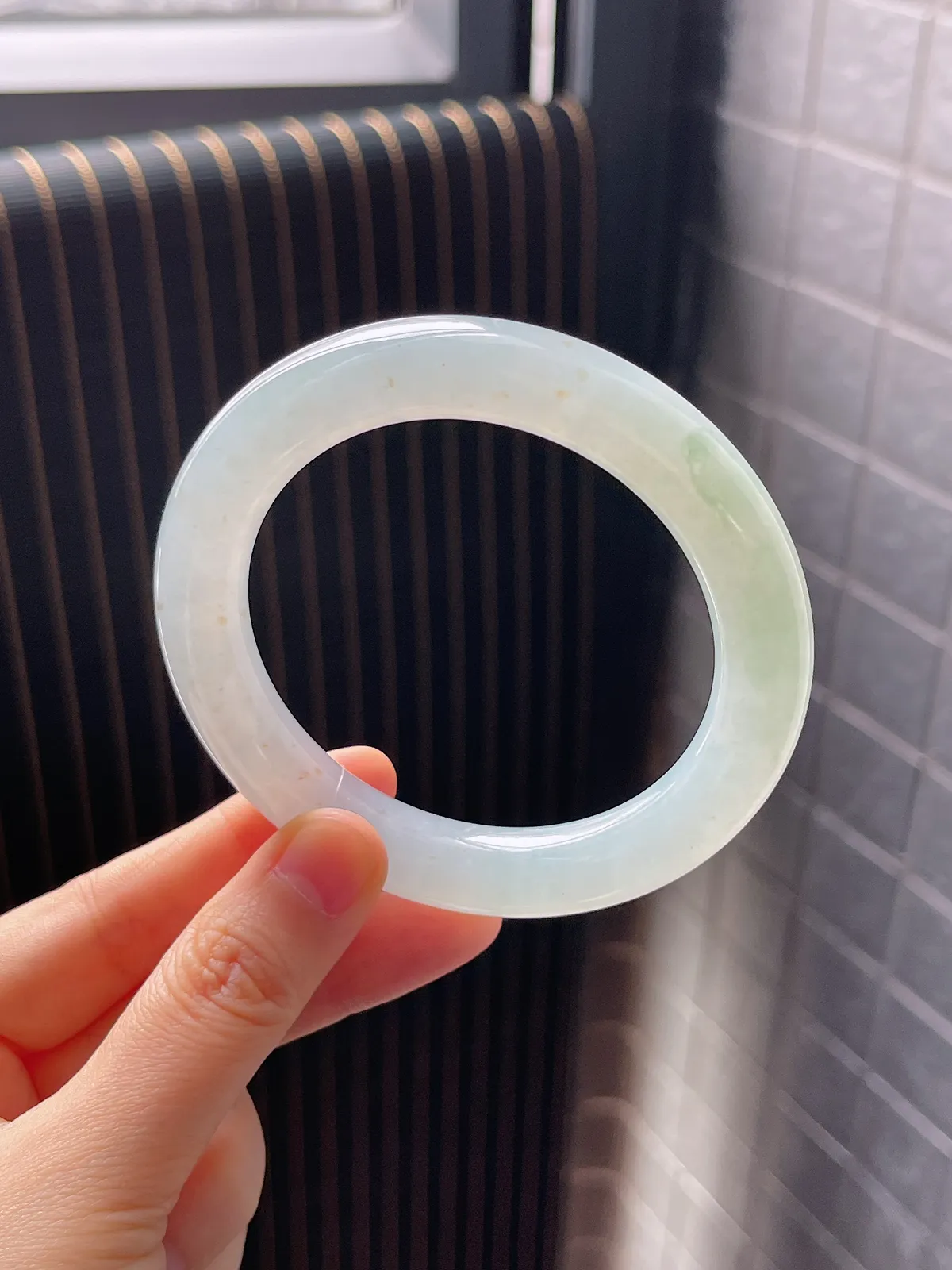 圆镯58圈口，翡翠手镯