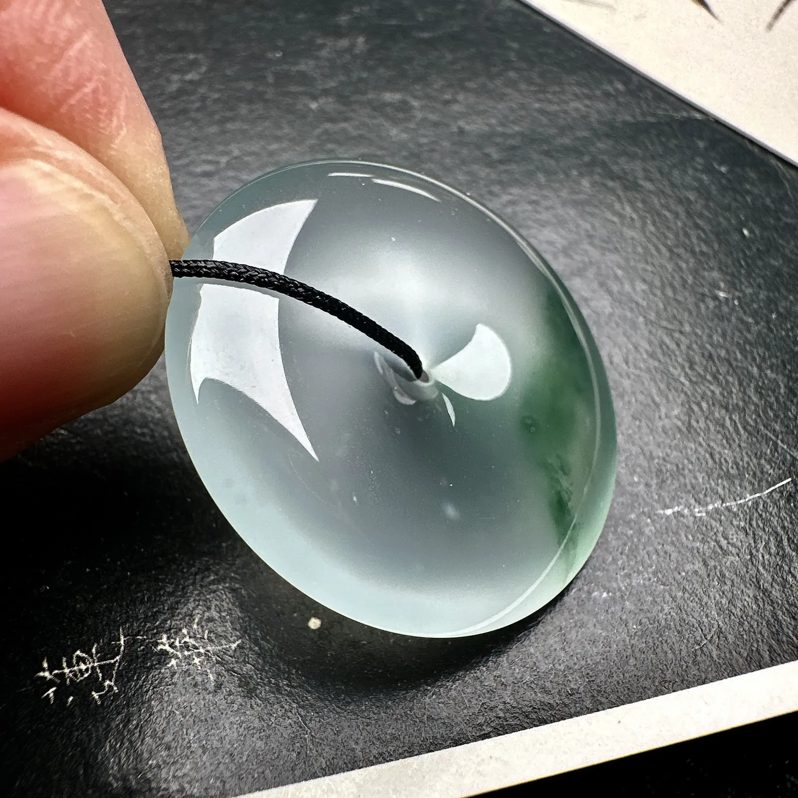 【冰种飘花平安扣】质地细腻冰润，品质很好，冰感十足，胶感明显，收藏品质