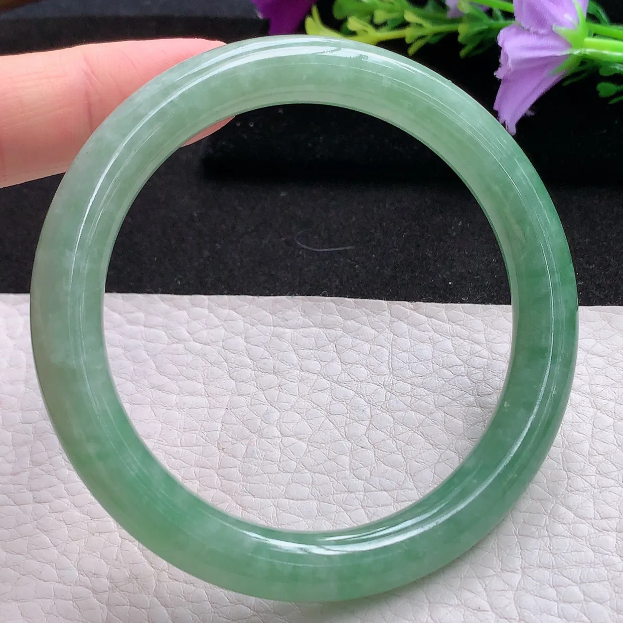 xx实拍59*9美人镯 天然翡翠A货满绿水润圆条玉手环 叮当镯