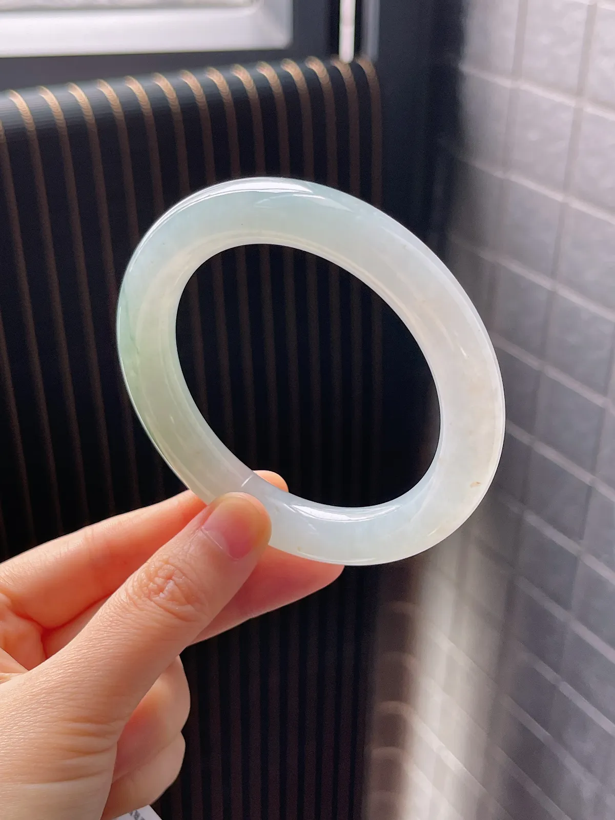 圆镯58圈口，翡翠手镯