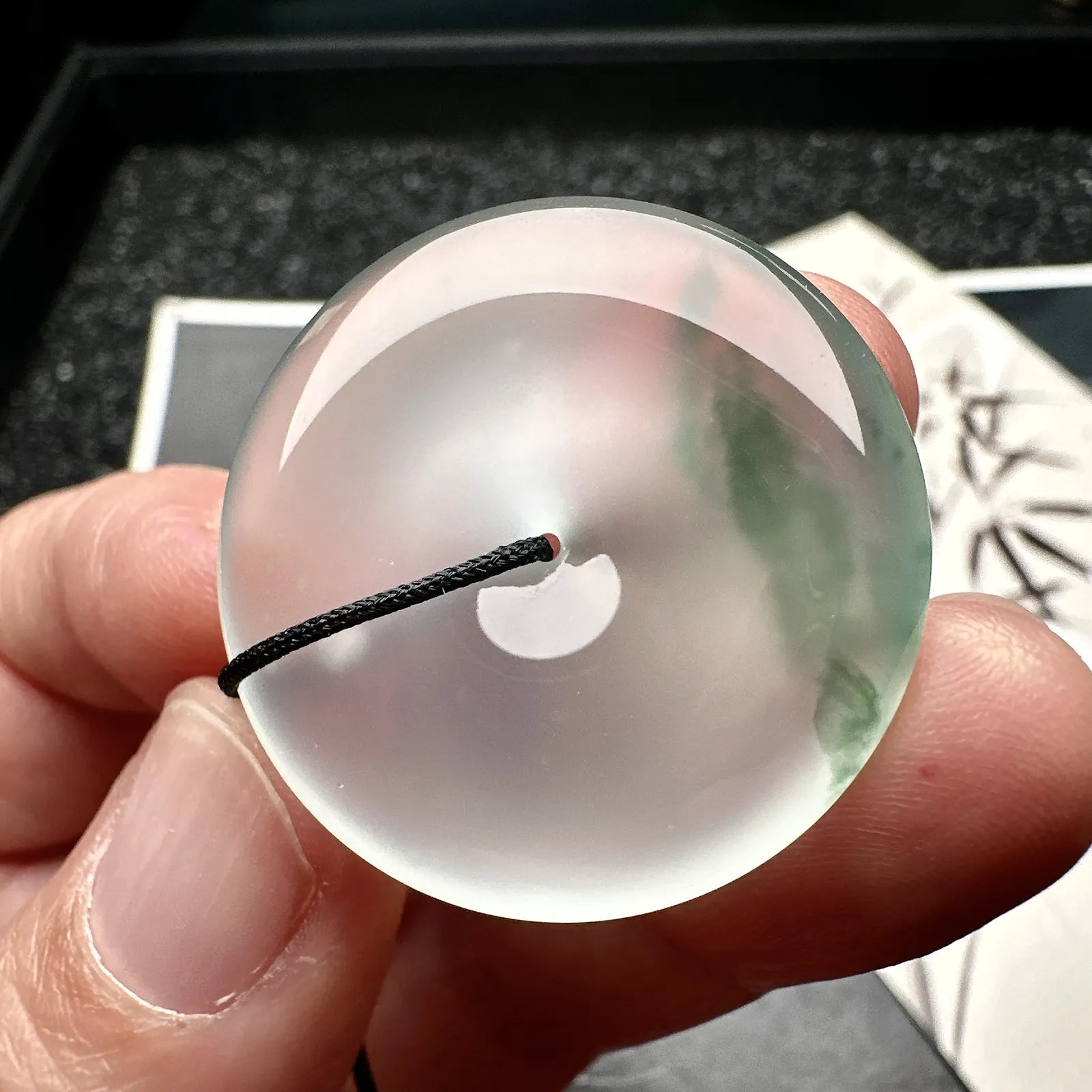 【冰种飘花平安扣】质地细腻冰润，品质很好，冰感十足，胶感明显，收藏品质