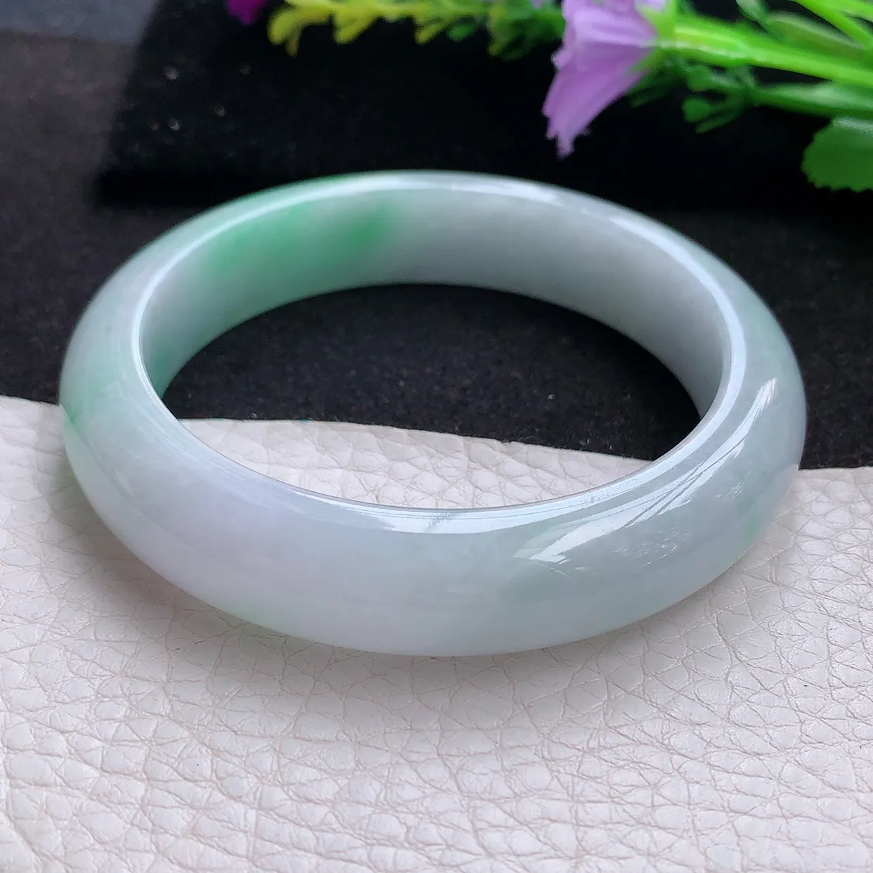 hy实拍56.5*13*8.5平安镯 天然翡翠A货手镯飘绿水润宽边玉手环