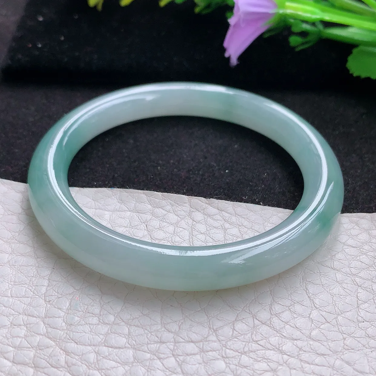 n小圈口51.5*8美人镯 天然翡翠A货玉手镯冰胶飘花圆条玉镯子 叮当镯