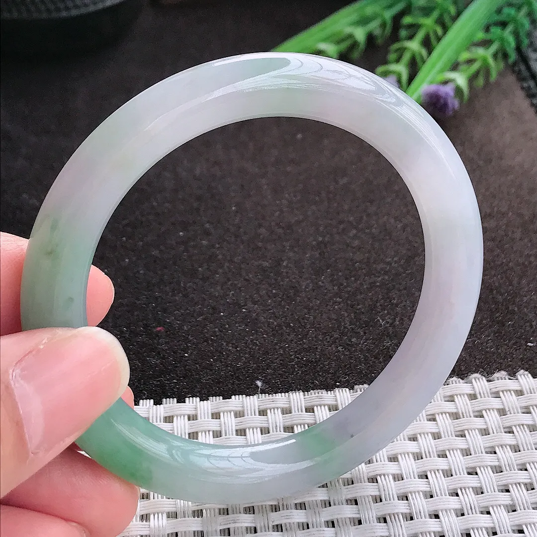 实拍A货翡翠54/8.7/9.2老坑冰润起胶飘绿圆条手镯玉镯手环