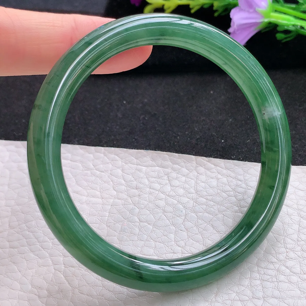 hy实拍58*8.4美人镯 天然翡翠A货手镯冰菠菜绿圆条玉镯子 叮当镯