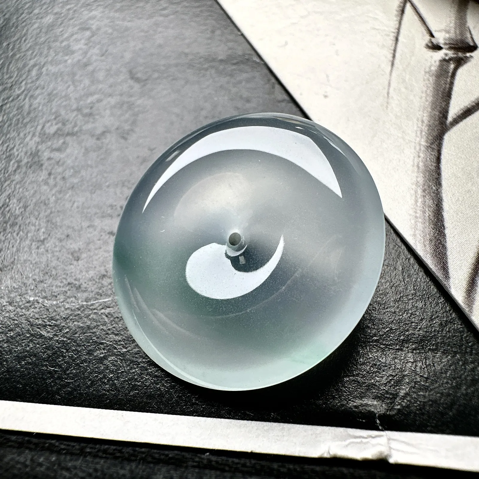 【冰种飘绿线平安扣】质地细腻，品质很好，冰感十足，胶感明显，收藏品质。