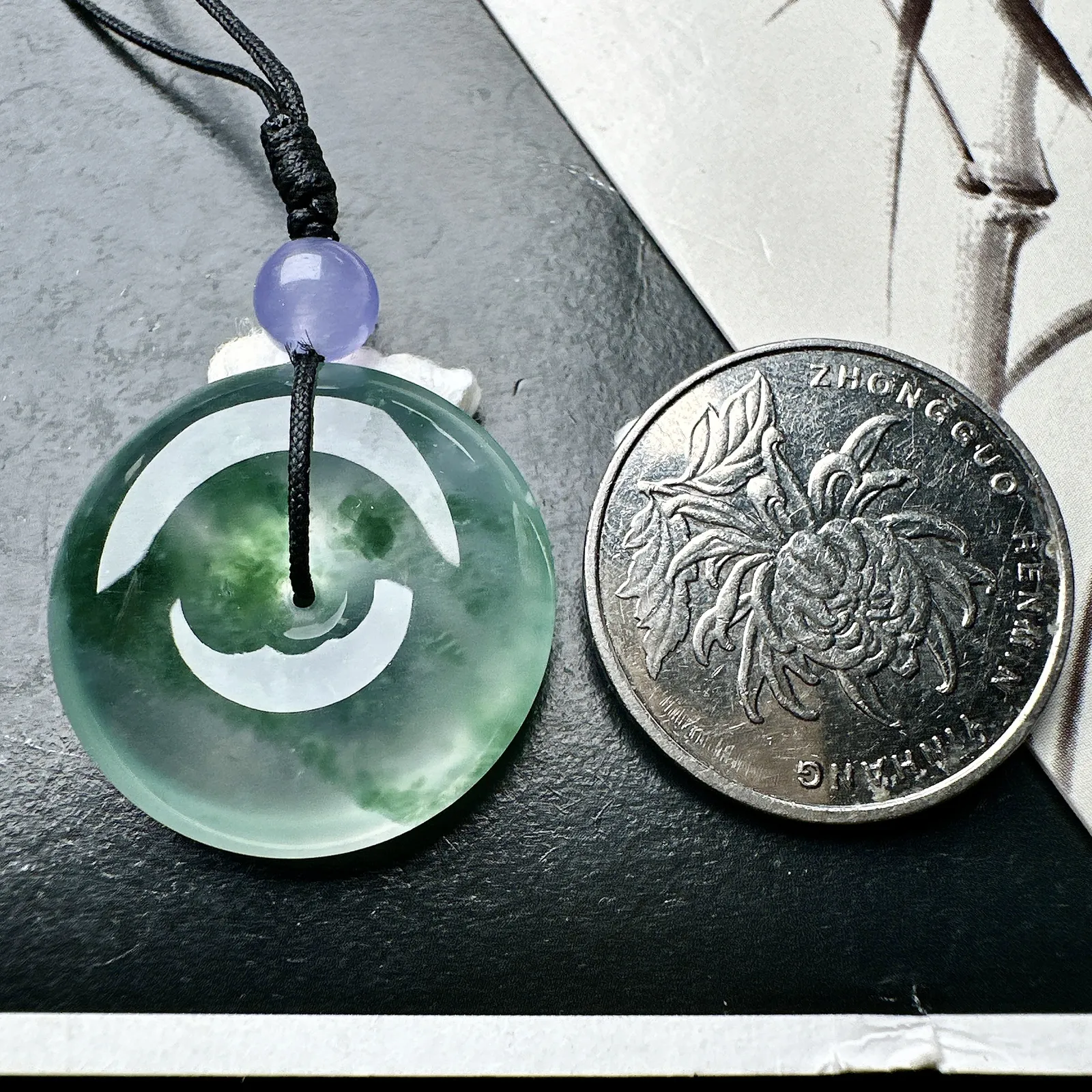 【冰种飘花平安扣】质地细腻，品质很好，冰感十足，胶感明显，收藏品质