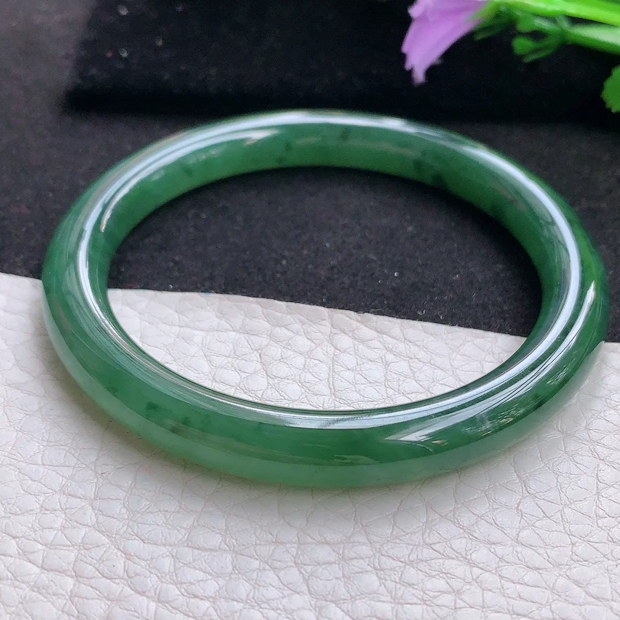 hy实拍58*8.4美人镯 天然翡翠A货手镯冰菠菜绿圆条玉镯子 叮当镯