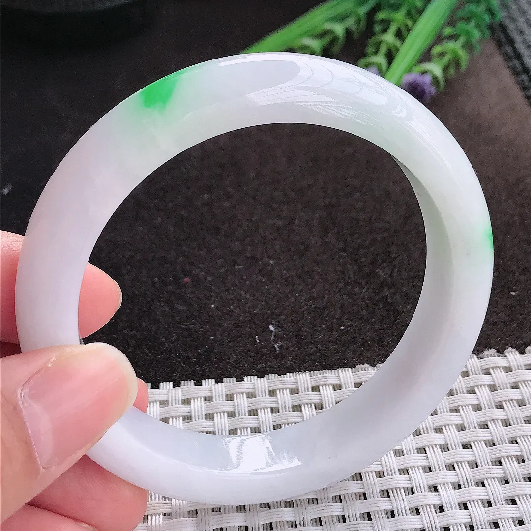 实拍A货翡翠58.5/12.5/8.8老坑冰润翠阳绿白底青手镯宽边玉镯手环