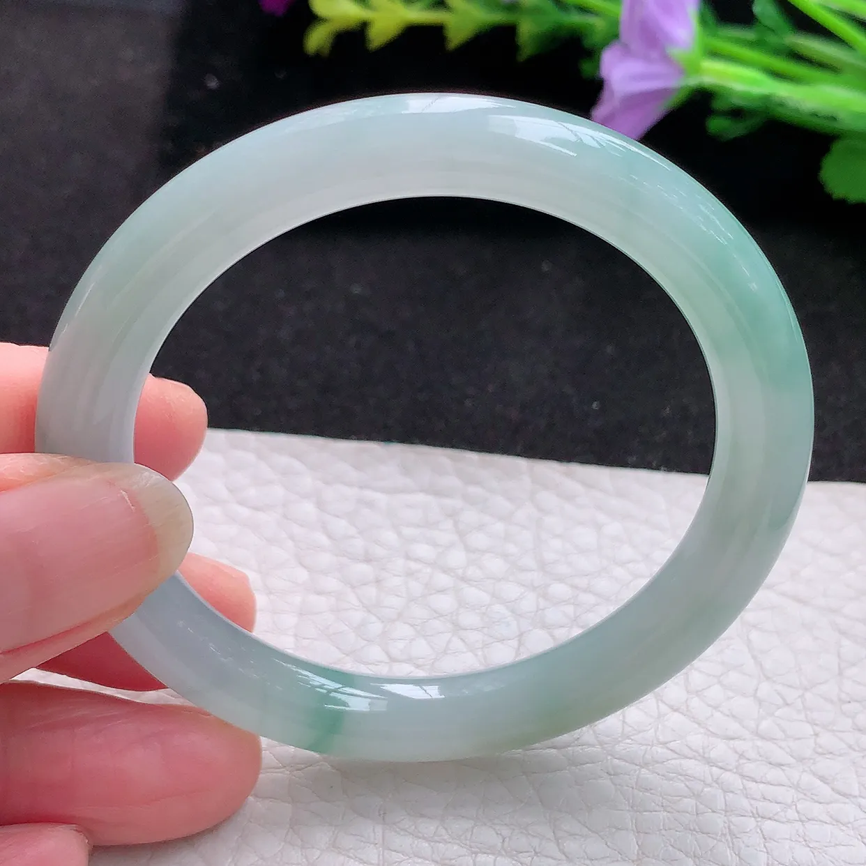 n小圈口51.5*8美人镯 天然翡翠A货玉手镯冰胶飘花圆条玉镯子 叮当镯