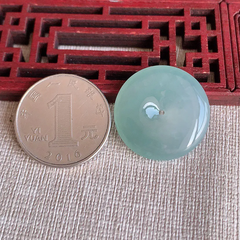 天然翡翠A货冰种晴水平安扣吊坠 尺寸24.3×5.4mm 重量7.08g 1230