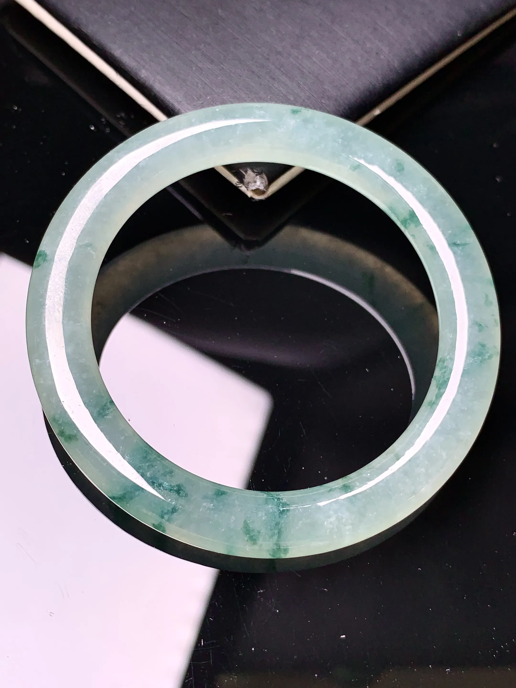 飘花平安环吊坠 玉质细腻 色泽清新艳丽 整体尺寸53*5.8*6.6