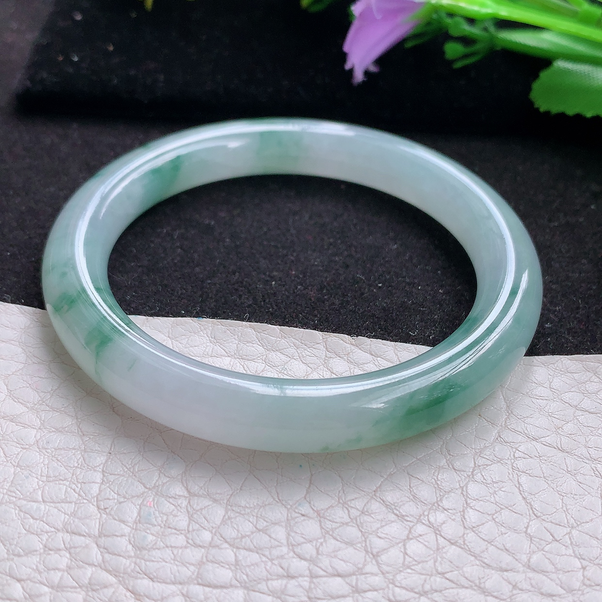 yh小圈口51*8.5美人镯 天然翡翠A货飘花玉手镯秀气水润圆条玉手环