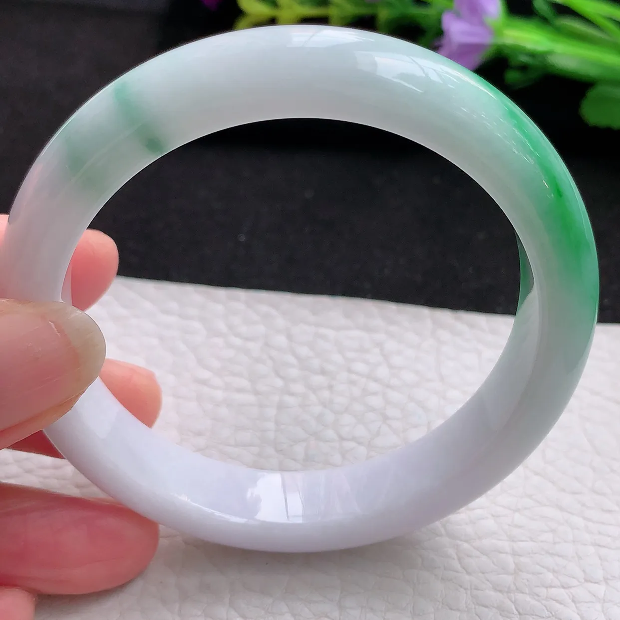 ee实拍56.5*11.6*8.3平安镯 天然翡翠A货白底青玉手镯宽边玉手环