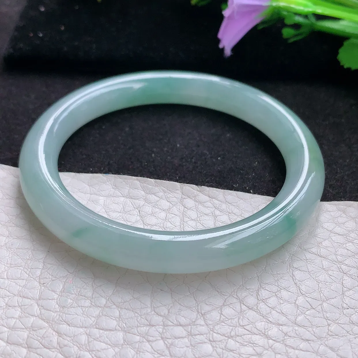 n小圈口51.5*8美人镯 天然翡翠A货玉手镯冰胶飘花圆条玉镯子 叮当镯