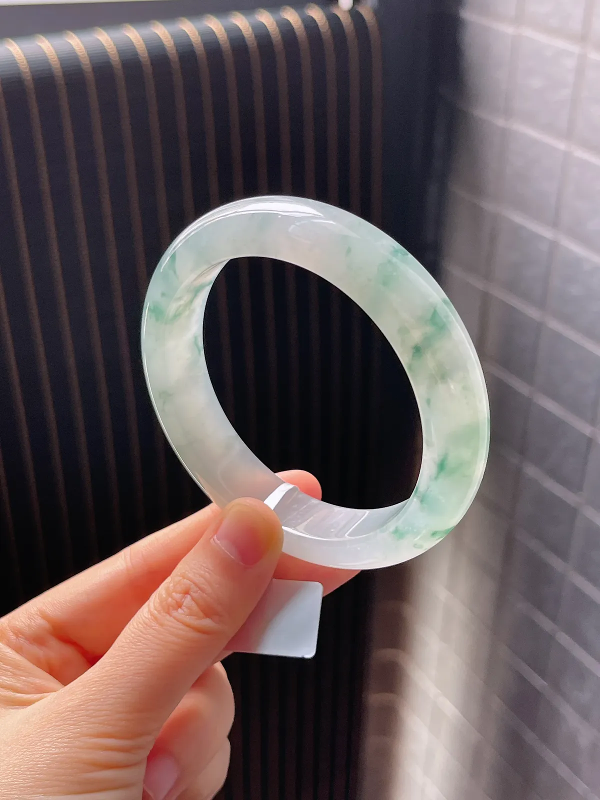 正圈57.2圈口，翡翠冰糯种飘花手镯