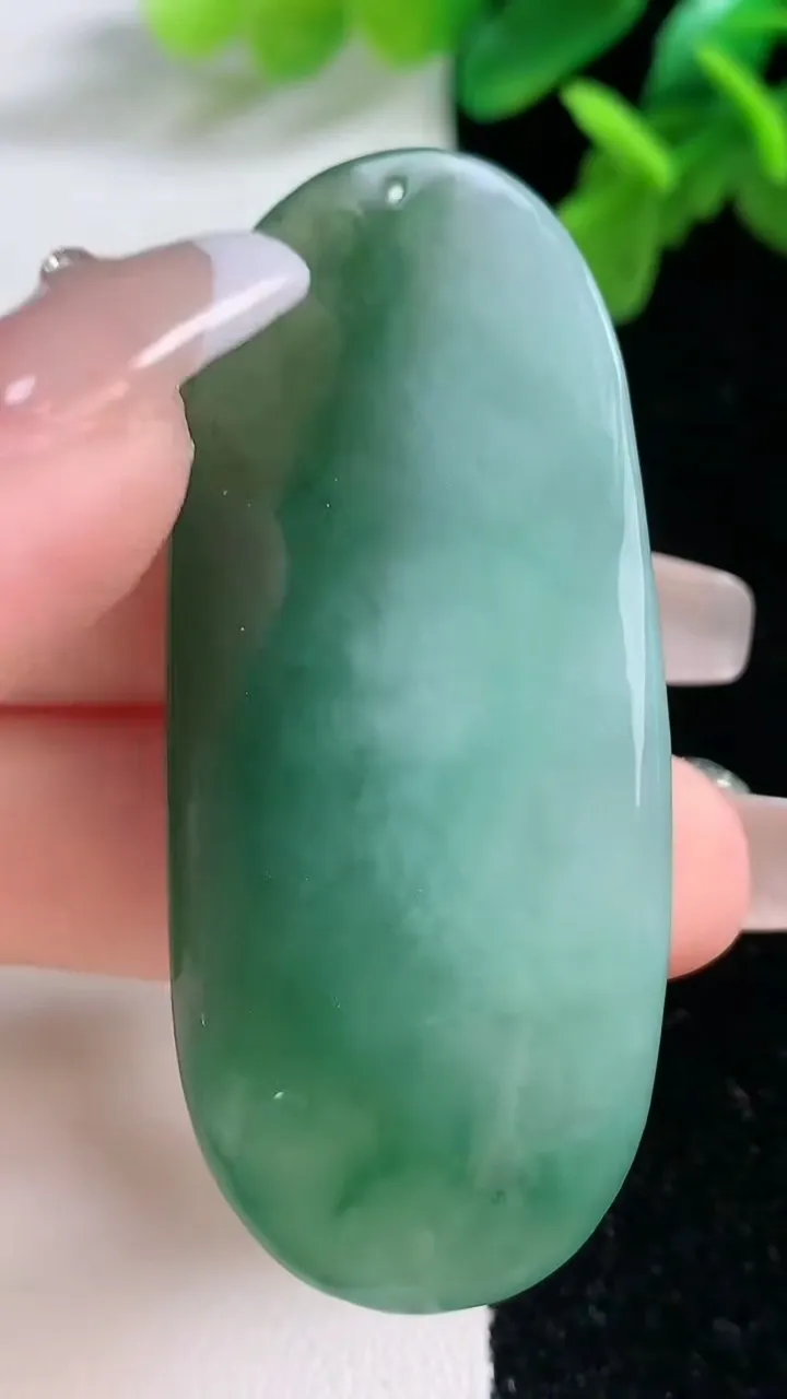 天然A货翡翠悟道吊坠，尺寸58.6-25-11.6，重量:28.97g
1月1日