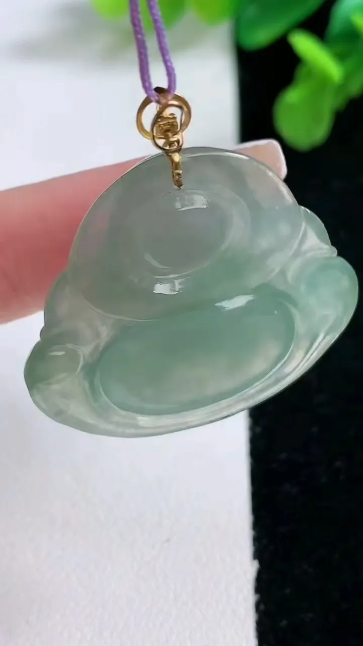 天然A货翡翠佛公吊坠，尺寸31.8-34.3-6.6，重量:9.92g
1月1日