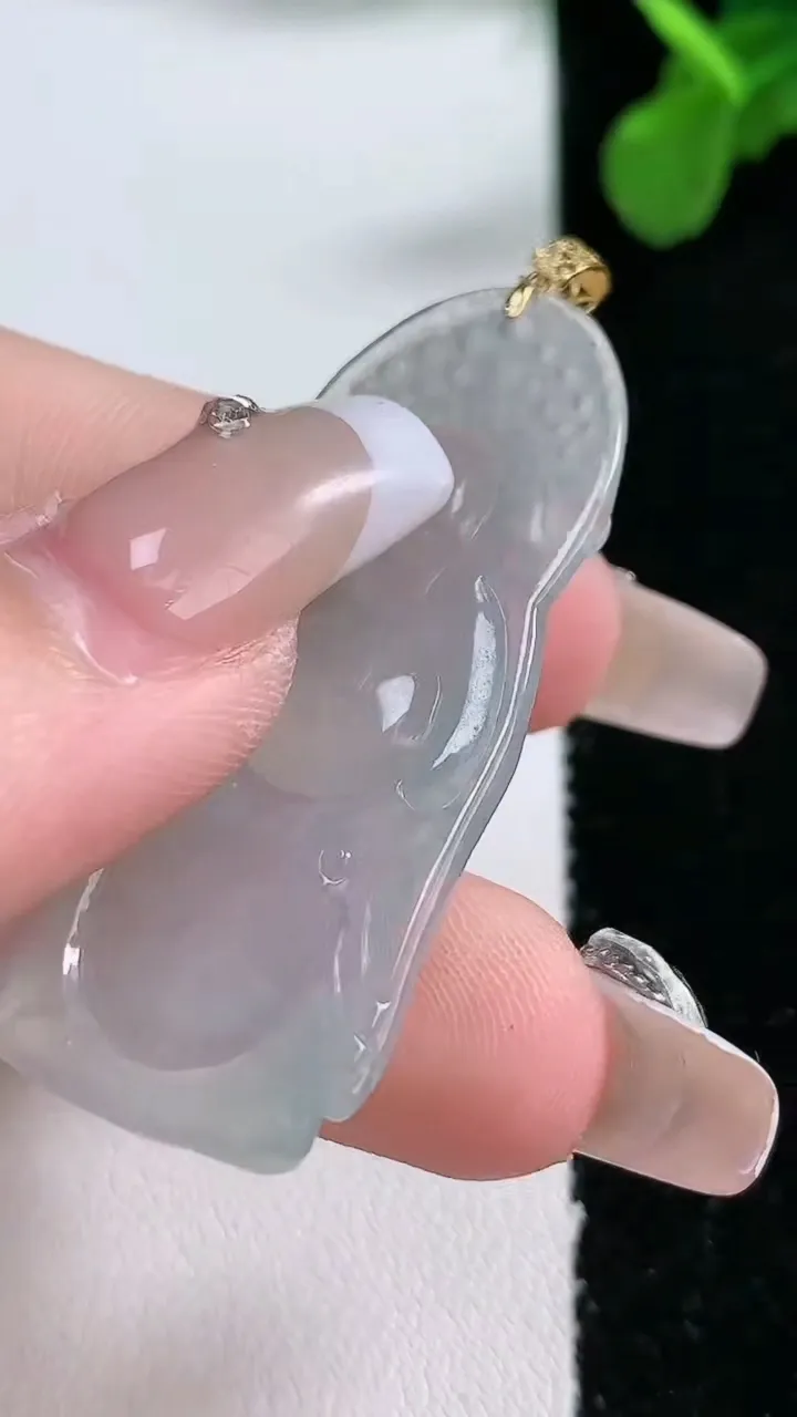 天然A货翡翠种白冰财神爷吊坠，尺寸45-21.6-5，重:8.61g 116
1月1日