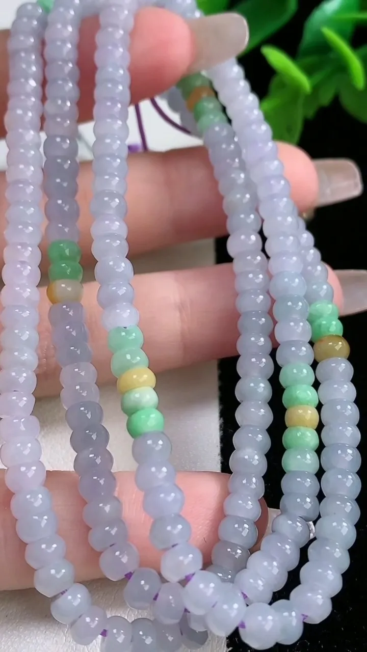 天然A货翡翠紫罗兰算盘珠项链211颗，尺寸4.8-3.3，重量:29.61g
1月1日