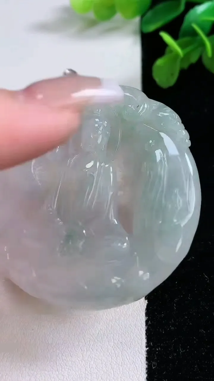 天然A货翡翠观音菩萨吊坠，尺寸54-54.6-5.7，重:29.09g 14
1月1日