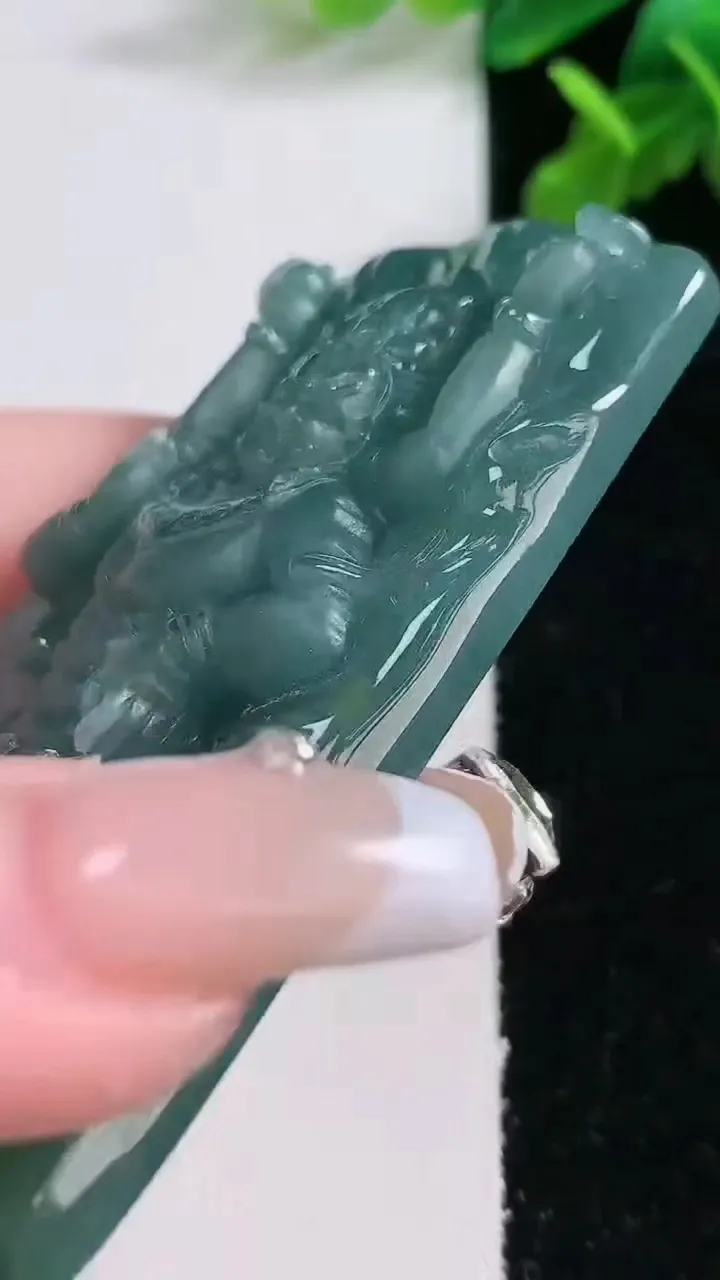天然A货翡翠不动明王吊坠，尺寸71-43-10，重:59.08g 002
1月1日