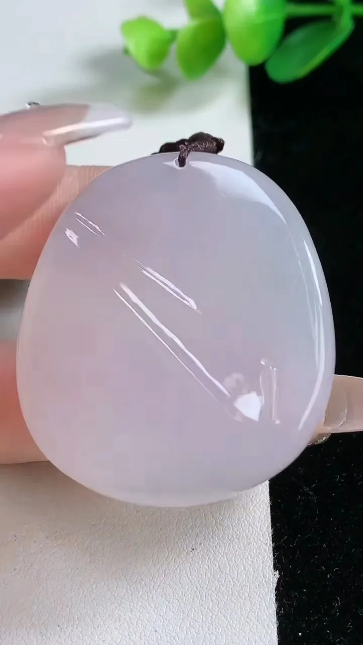 天然A货翡翠悟道吊坠，尺寸45.5-39.5-6，重:31.99g 573
1月1日