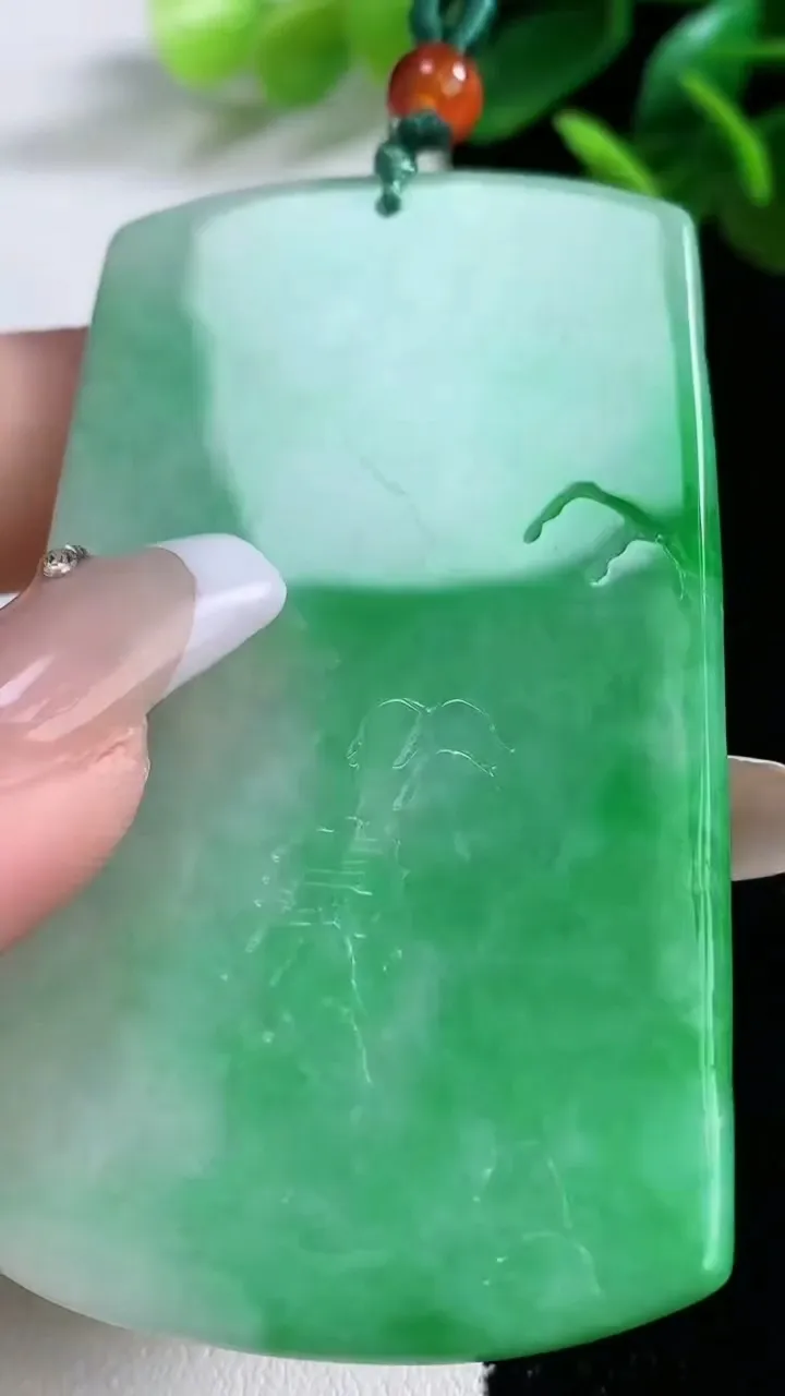 天然A货翡翠山水牌吊坠，尺寸66-38.2-4.2，重量:32.33g
1月1日