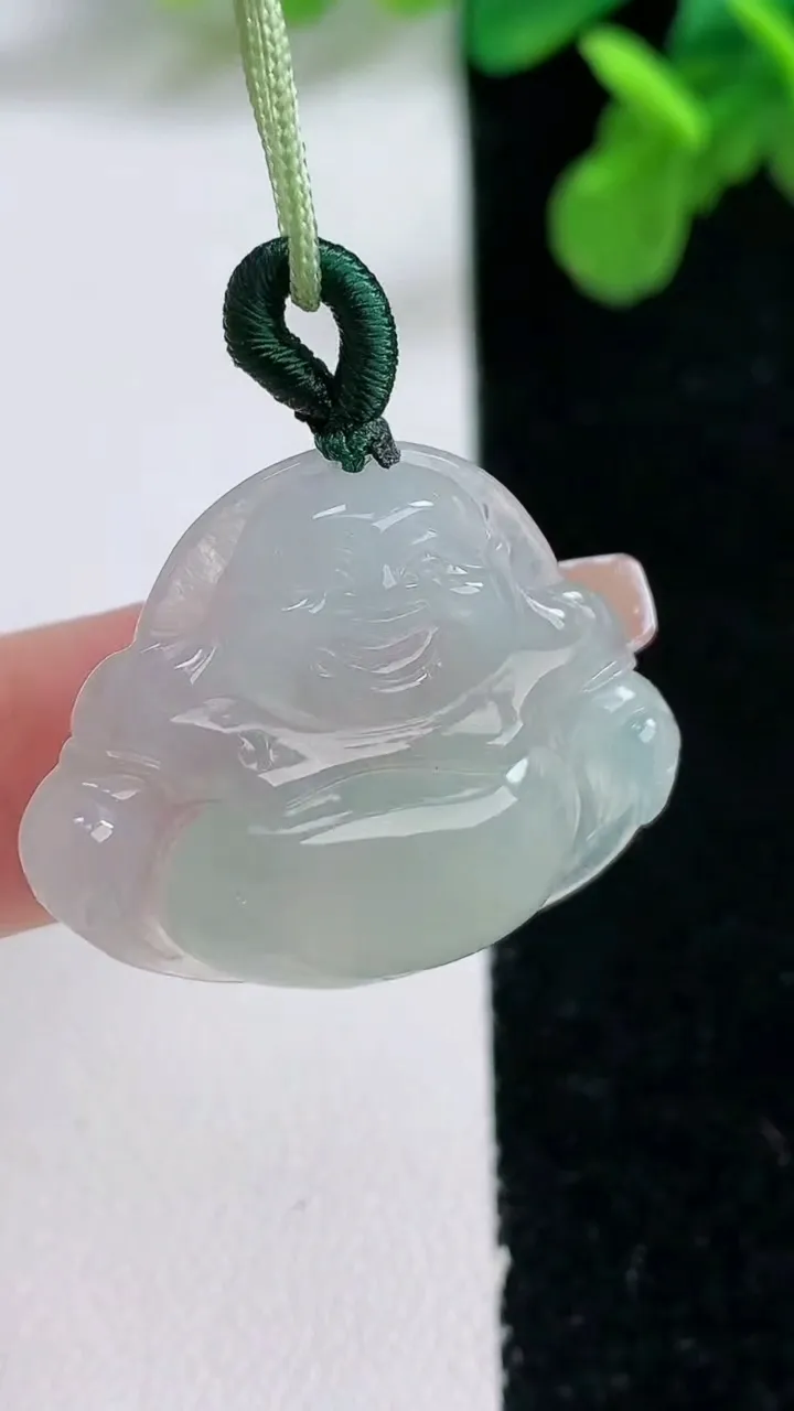 天然A货翡翠佛公吊坠，尺寸24.4-28.5-5，重量:5.28g
1月1日