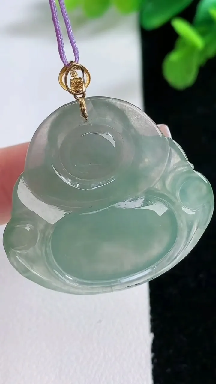 天然A货翡翠佛公吊坠，尺寸31.8-34.3-6.6，重量:9.92g
1月1日
