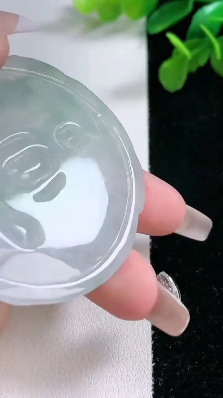 天然A货翡翠观音菩萨吊坠，尺寸54-54.6-5.7，重:29.09g 14
1月1日