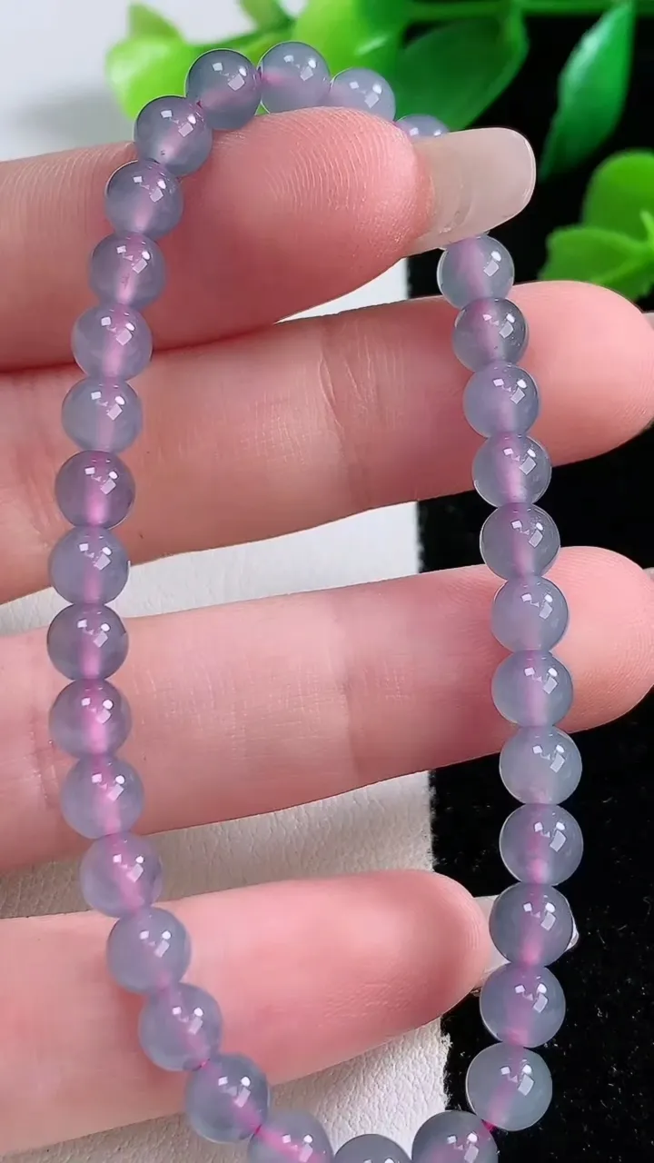 天然A货翡翠种紫罗兰圆珠手串34颗，尺寸5.3，重:9.13g1月2日
工厂直销收藏佳品,种好水足，
