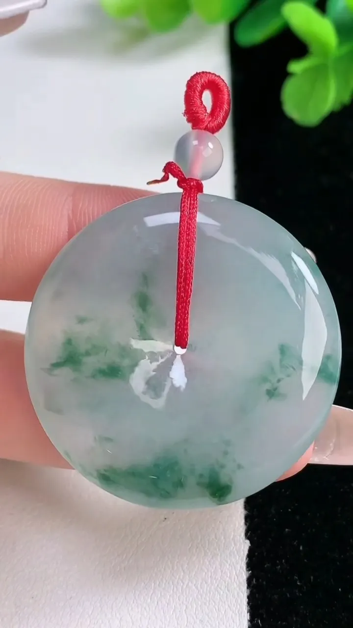 天然A货翡翠葫芦戒指，尺寸17-12.4-9.3-8.4，重量:2.94g2026年1月2日
工厂直