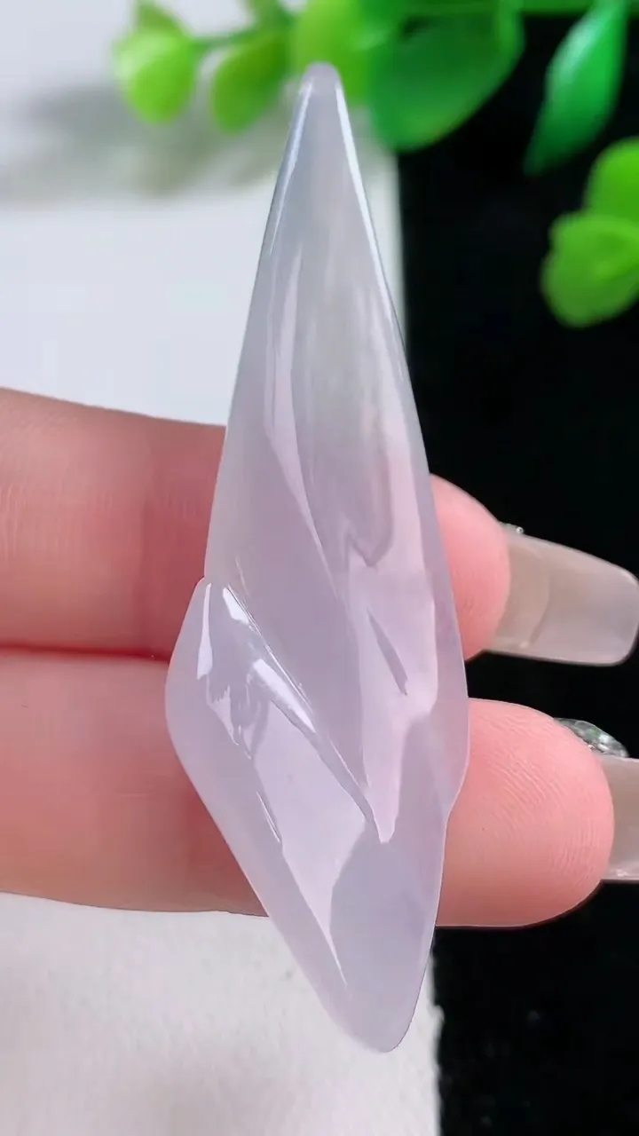 天然A货翡翠悟道吊坠，尺寸58.6-17.6-8，重:13.30g
1月2日