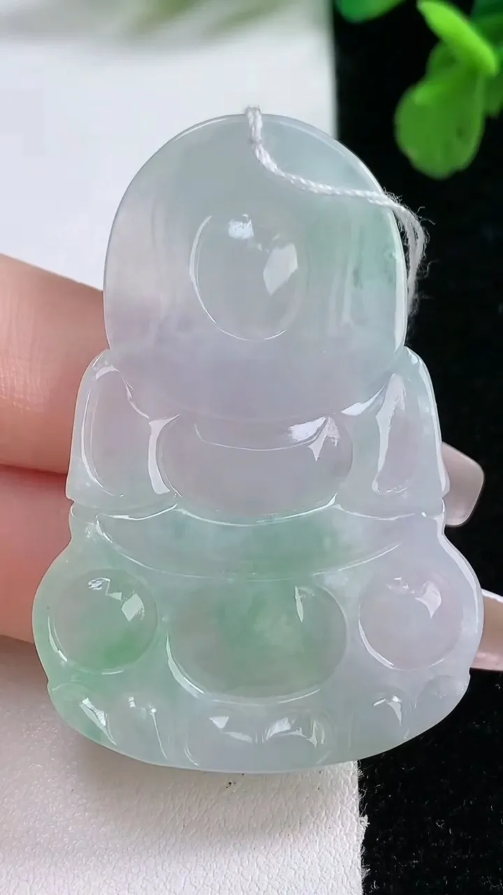 天然A货翡翠观音菩萨吊坠，尺寸51.6-35.3-5.5，重量:17.59g
1月2日