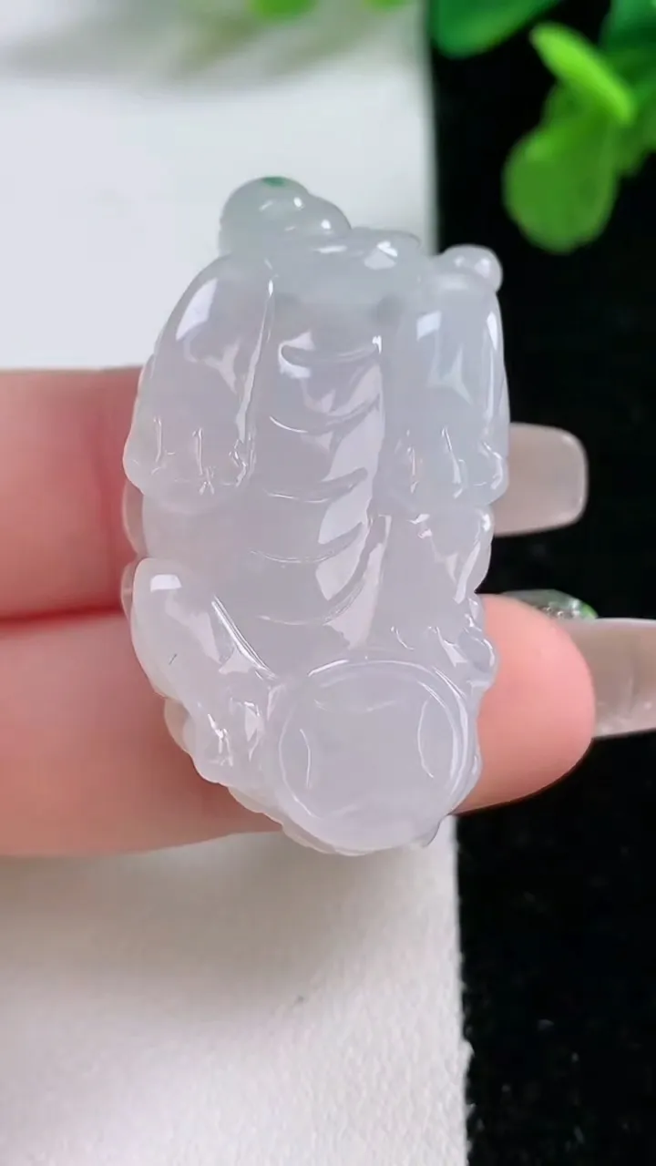 天然A货翡翠貔貅吊坠，尺寸39.4-21-11.8，重量:19.72g
1月2日