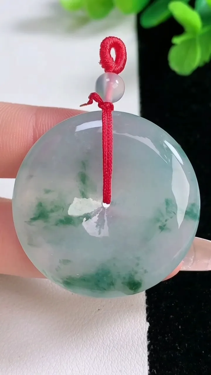 天然A货翡翠葫芦戒指，尺寸17-12.4-9.3-8.4，重量:2.94g2026年1月2日
工厂直