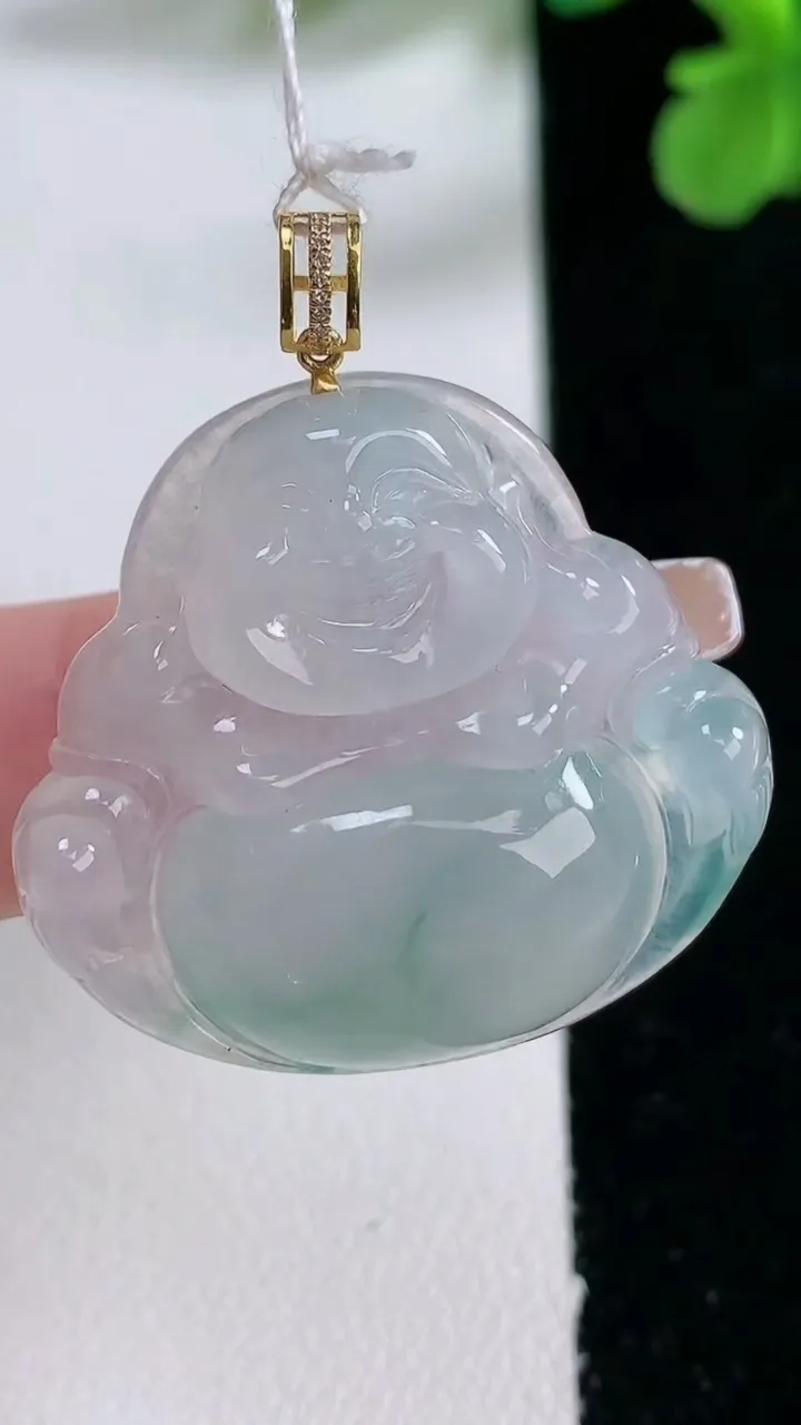 天然A货翡翠种飘花佛公吊坠，尺寸29.5-31.7-7，重量:9.73g
1月2日