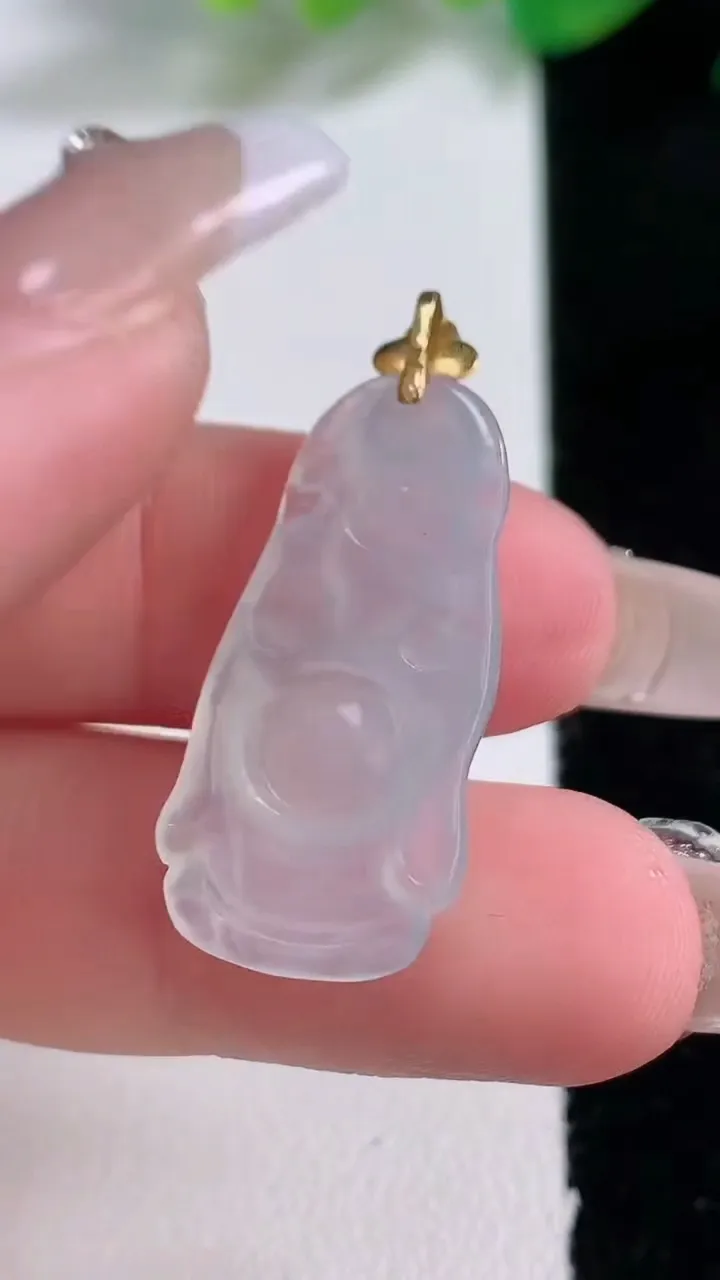 天然A货翡翠种白冰财神爷吊坠，尺寸27.8-14.5-4.7，重量:3.15g
1月2日
