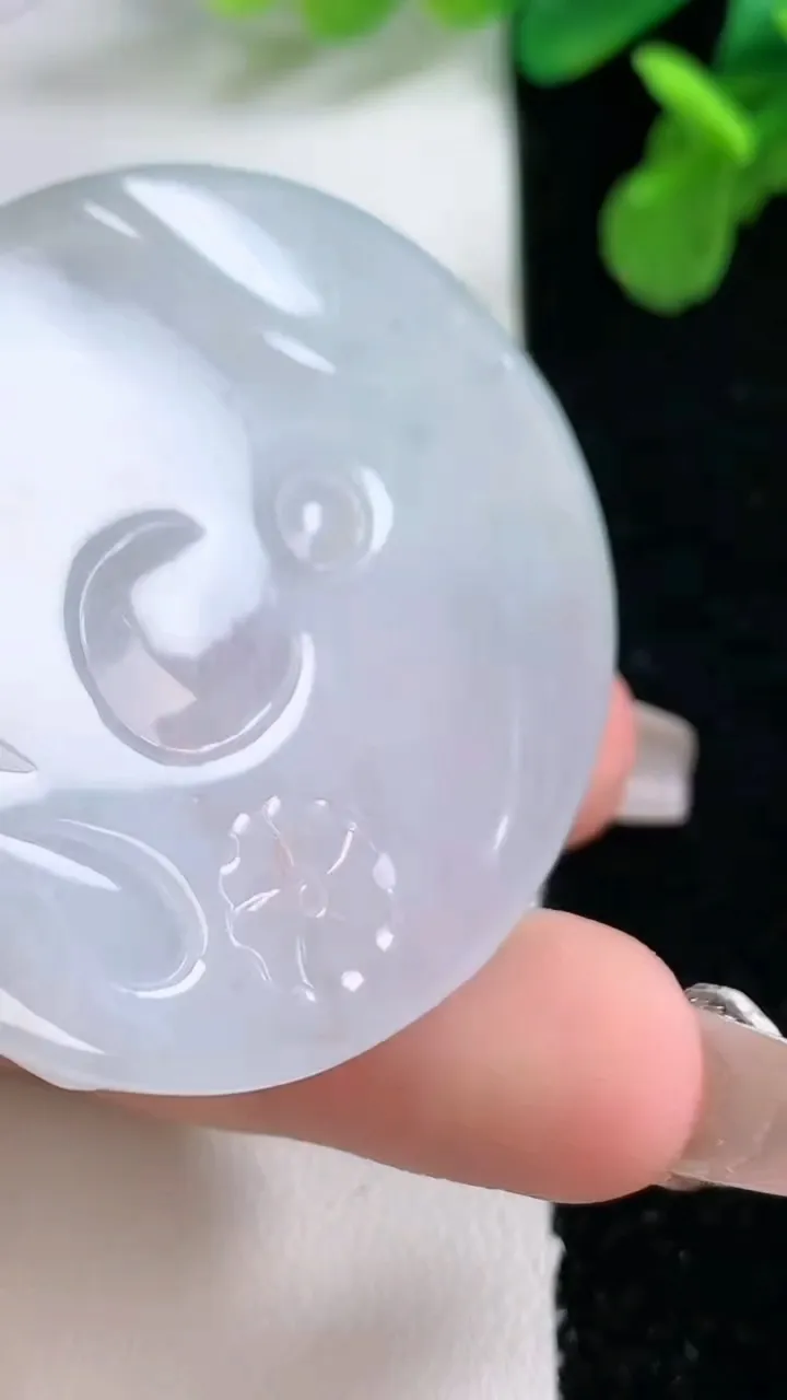 天然A货翡翠文殊菩萨吊坠，尺寸51.4-42.3-5.3，重量:26.16g
1月2日