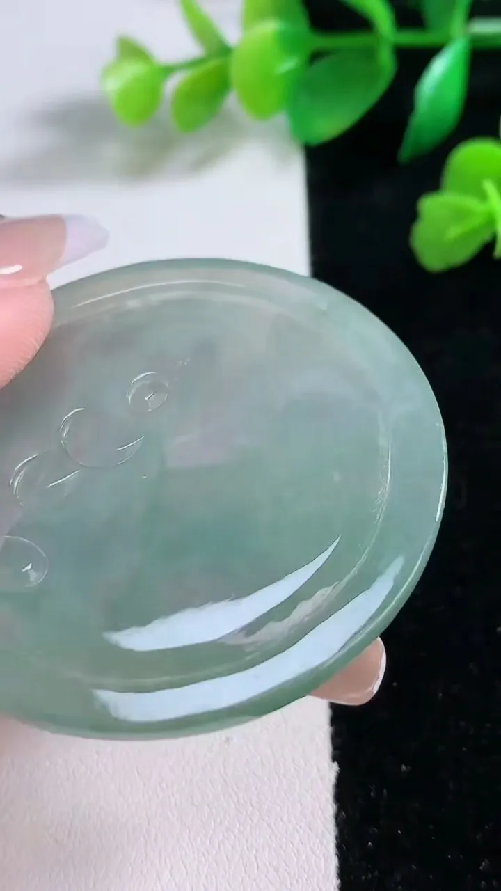 天然A货翡翠文殊菩萨吊坠，尺寸50-4.8，重:23.95g
1月2日