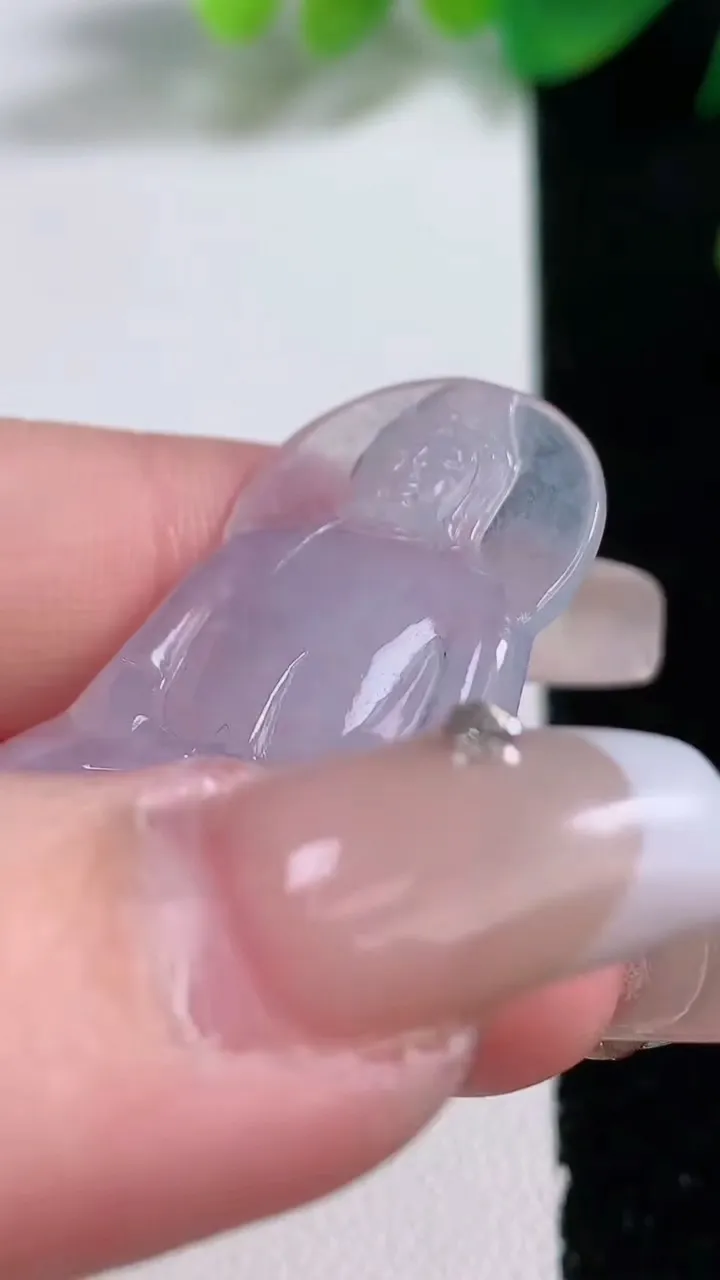 天然A货翡翠冰种紫罗兰观音菩萨镶嵌件，尺寸33.8-27-3，重量:5.31g
1月2日